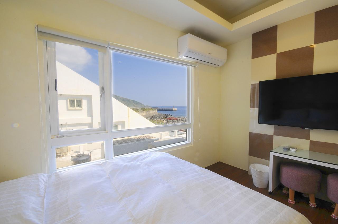 Bed and Breakfast 綠島 綠堤濱海旅店 Зелений острів Екстер'єр фото